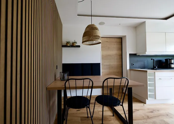 Apart Alpine Retreat 2